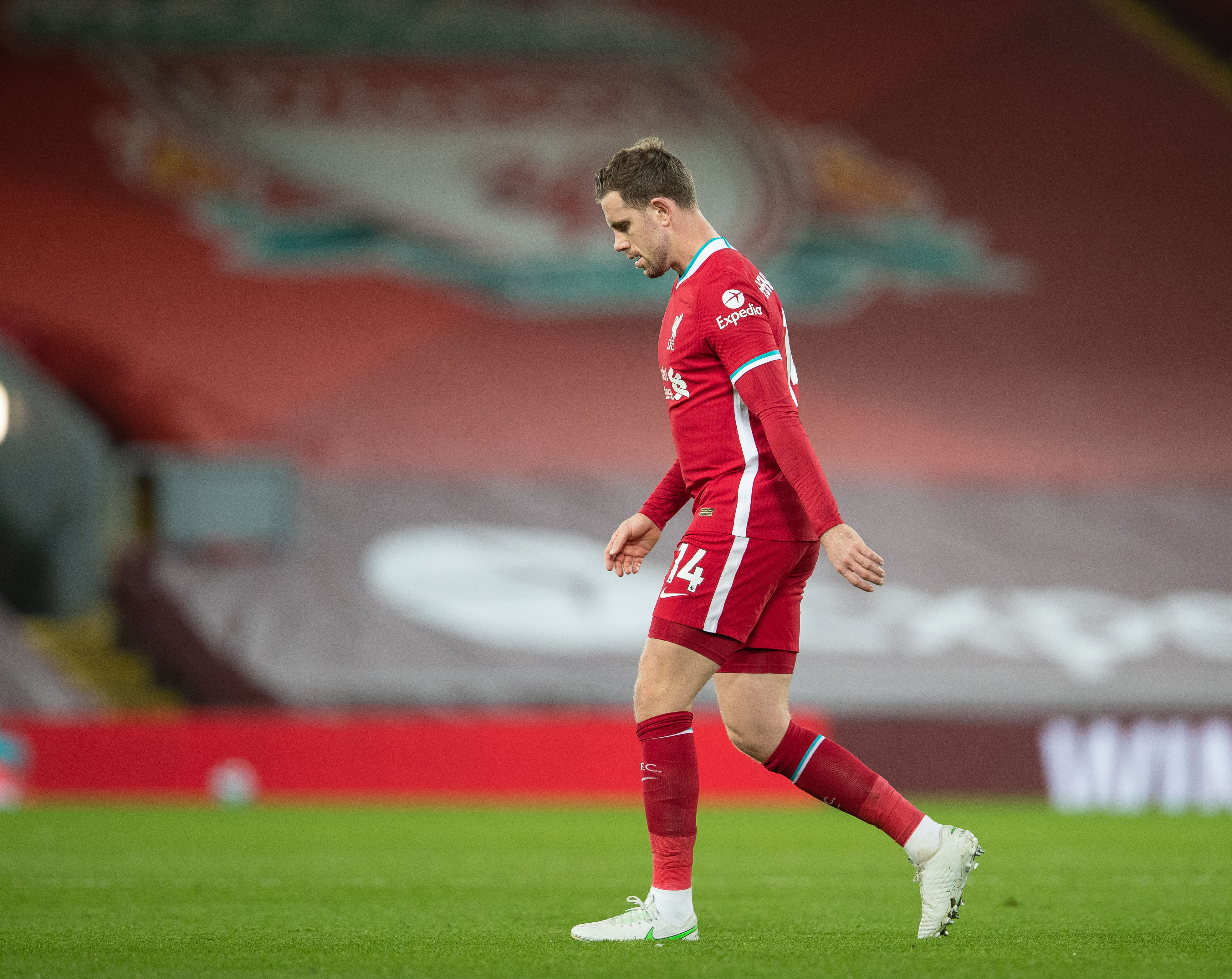 美媒：保罗不太可能签约其他球队，他在更衣室的影响力太大了（美媒：保罗大概率不会转投他队，其更衣室号召力难以替代）