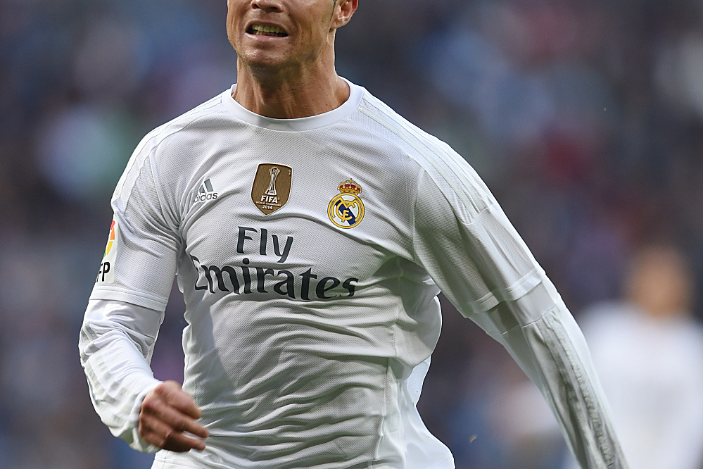 3C：退役三天前我和莱万说不想再为任何球队踢球，除非是巴萨（3C：退役前三天我告诉莱万：除非巴萨，否则不再为任何球队出场）