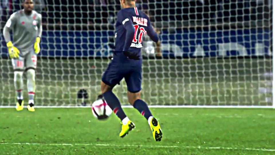 记者：杨皓宇随申花队出征亚冠广岛客场，李可因伤没有随队（记者：杨皓宇随申花远征亚冠客战广岛，李可因伤未随队）