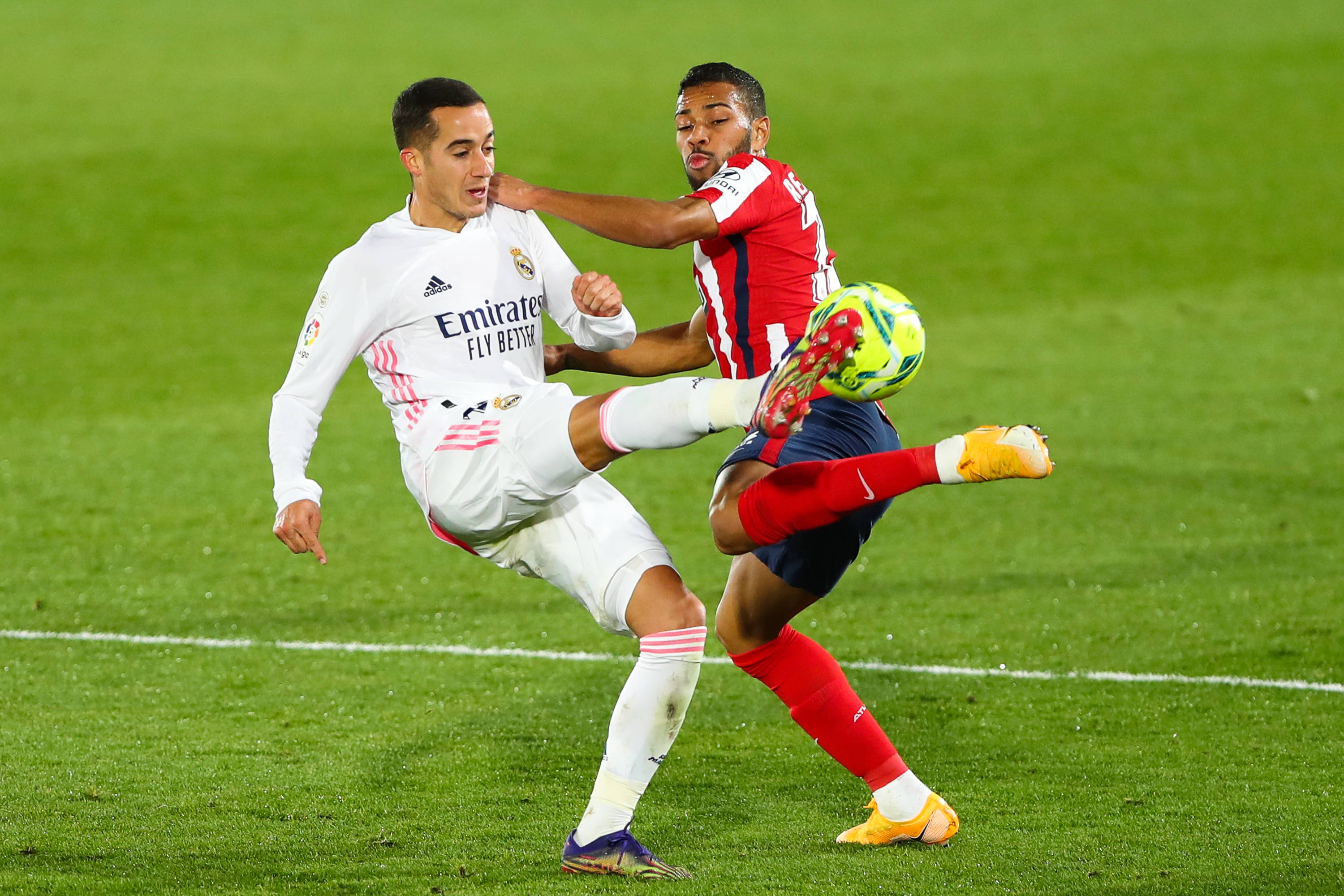 半场：莱比锡2-0法兰克福，哈德、鲍姆加特纳相互传射（半场战罢，莱比锡2-0领先法兰克福：哈德与鲍姆加特纳互送助攻各入一球）