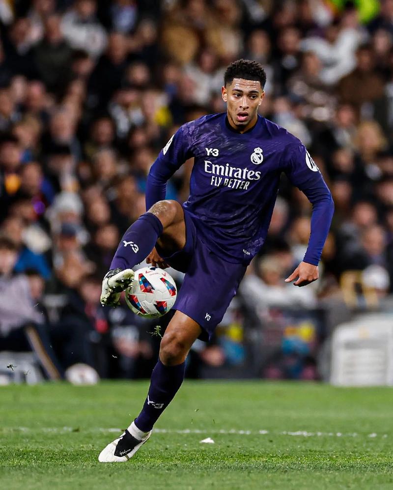 北京首钢主场氛围爆表（北京首钢主场气氛爆棚）